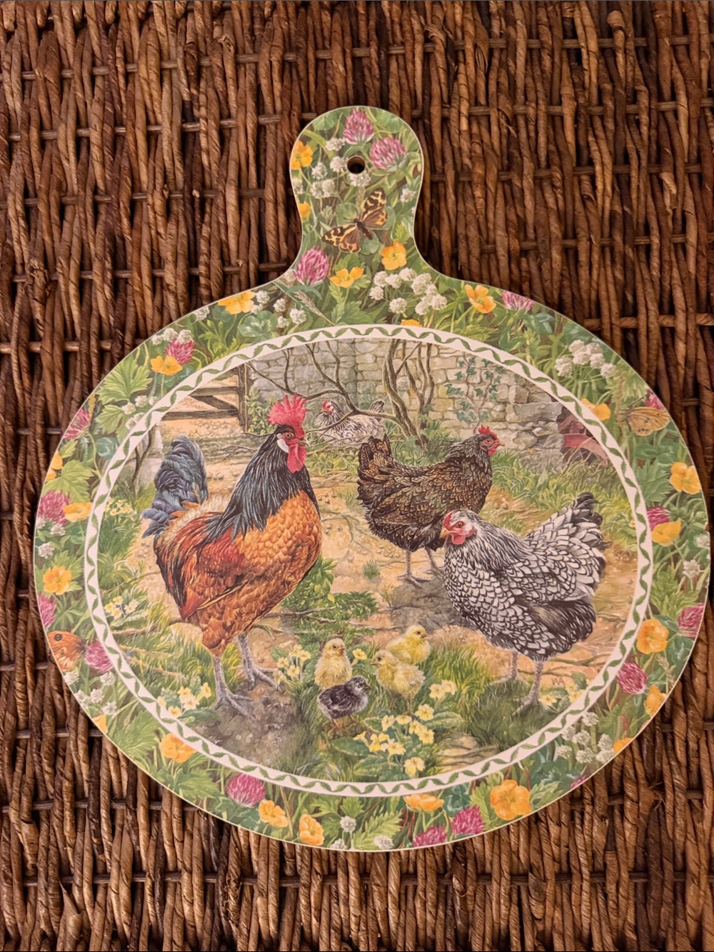 Vintage CloverLeaf Farmhouse Rooster/Hen Chopping Cutting Board Wall decor
